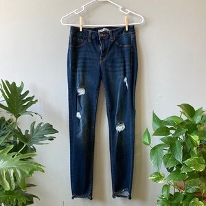 Refugee Ripped Women's Jeggings